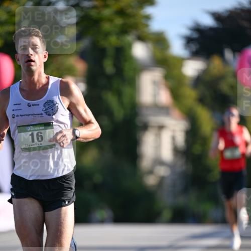 07.09.2025 - BARMER Alsterlauf Dr. Thomas Lammeyer http://msf.ph/oto/8704992 07.09.2025 09:17:45 Laufen 1, 16 meine-sportfotos.de