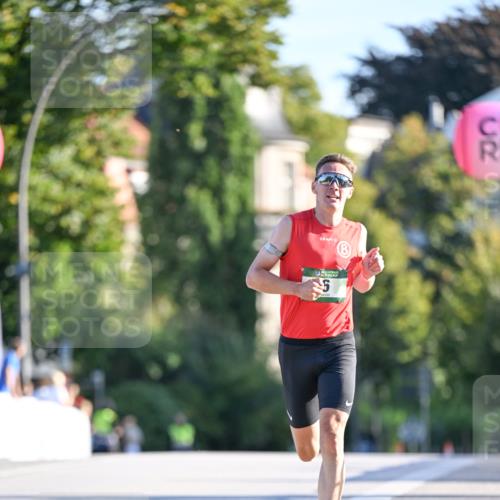 07.09.2025 - BARMER Alsterlauf Dr. Thomas Lammeyer http://msf.ph/oto/8704996 07.09.2025 09:17:47 Laufen  meine-sportfotos.de