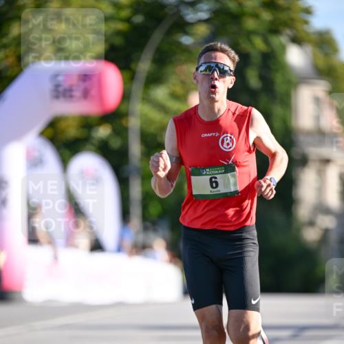 07.09.2025 - BARMER Alsterlauf Dr. Thomas Lammeyer http://msf.ph/oto/8705004 07.09.2025 09:17:48 Laufen 136, 6 meine-sportfotos.de