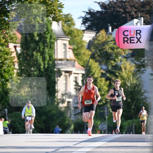 07.09.2025 - BARMER Alsterlauf Dr. Thomas Lammeyer http://msf.ph/oto/8705056 07.09.2025 09:18:47 Laufen 3947 meine-sportfotos.de