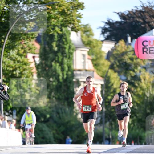 07.09.2025 - BARMER Alsterlauf Dr. Thomas Lammeyer http://msf.ph/oto/8705061 07.09.2025 09:18:49 Laufen 3947, 17 meine-sportfotos.de