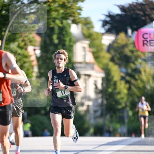 07.09.2025 - BARMER Alsterlauf Dr. Thomas Lammeyer http://msf.ph/oto/8705081 07.09.2025 09:18:52 Laufen 17 meine-sportfotos.de