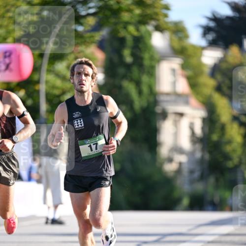 07.09.2025 - BARMER Alsterlauf Dr. Thomas Lammeyer http://msf.ph/oto/8705087 07.09.2025 09:18:52 Laufen 36, 17 meine-sportfotos.de