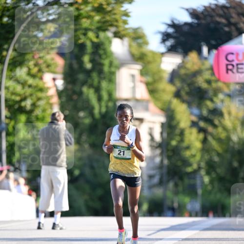 07.09.2025 - BARMER Alsterlauf Dr. Thomas Lammeyer http://msf.ph/oto/8705103 07.09.2025 09:18:58 Laufen 21 meine-sportfotos.de