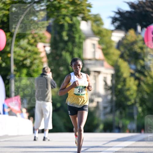 07.09.2025 - BARMER Alsterlauf Dr. Thomas Lammeyer http://msf.ph/oto/8705106 07.09.2025 09:18:58 Laufen 21 meine-sportfotos.de