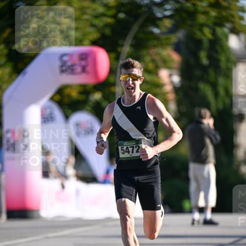 07.09.2025 - BARMER Alsterlauf Dr. Thomas Lammeyer http://msf.ph/oto/8705168 07.09.2025 09:19:20 Laufen 136, 5472 meine-sportfotos.de