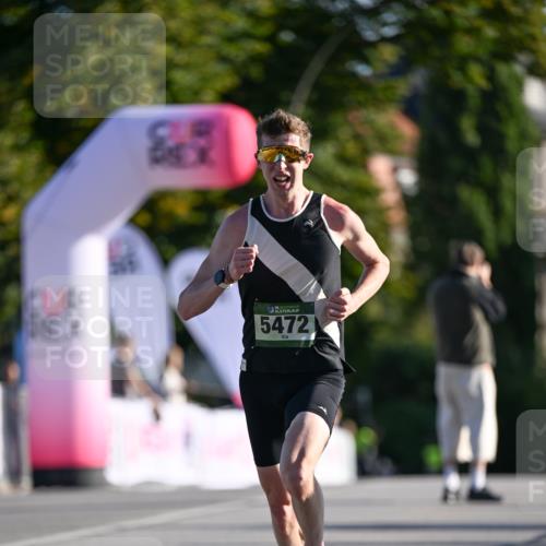 07.09.2025 - BARMER Alsterlauf Dr. Thomas Lammeyer http://msf.ph/oto/8705169 07.09.2025 09:19:20 Laufen 36, 54721 meine-sportfotos.de