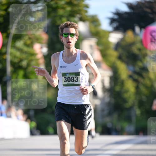 07.09.2025 - BARMER Alsterlauf Dr. Thomas Lammeyer http://msf.ph/oto/8705194 07.09.2025 09:19:29 Laufen 36, 3083 meine-sportfotos.de