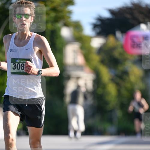 07.09.2025 - BARMER Alsterlauf Dr. Thomas Lammeyer http://msf.ph/oto/8705198 07.09.2025 09:19:30 Laufen 16136, 308 meine-sportfotos.de