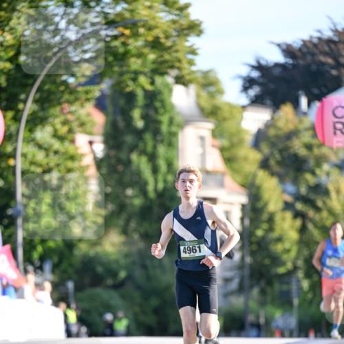 07.09.2025 - BARMER Alsterlauf Dr. Thomas Lammeyer http://msf.ph/oto/8705200 07.09.2025 09:19:35 Laufen 4961 meine-sportfotos.de