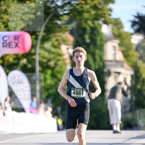 07.09.2025 - BARMER Alsterlauf Dr. Thomas Lammeyer http://msf.ph/oto/8705207 07.09.2025 09:19:36 Laufen 4961 meine-sportfotos.de