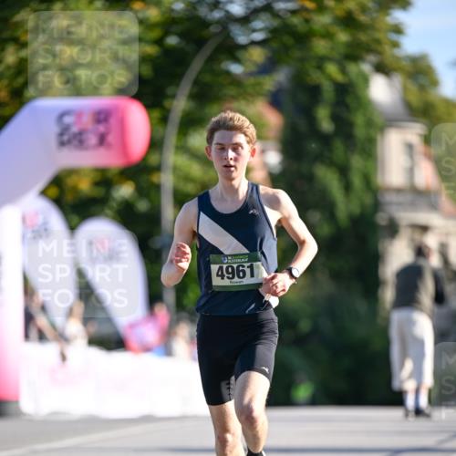 07.09.2025 - BARMER Alsterlauf Dr. Thomas Lammeyer http://msf.ph/oto/8705210 07.09.2025 09:19:36 Laufen 4961 meine-sportfotos.de
