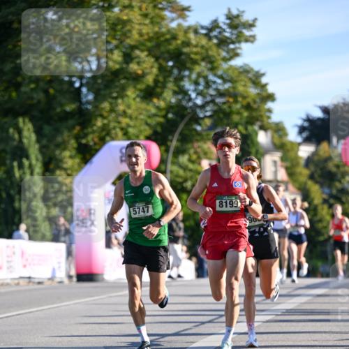 07.09.2025 - BARMER Alsterlauf Dr. Thomas Lammeyer http://msf.ph/oto/8705270 07.09.2025 09:20:04 Laufen 5747, 8199, 96, 64 meine-sportfotos.de