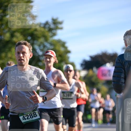 07.09.2025 - BARMER Alsterlauf Dr. Thomas Lammeyer http://msf.ph/oto/8705371 07.09.2025 09:20:30 Laufen 4288, 5387 meine-sportfotos.de