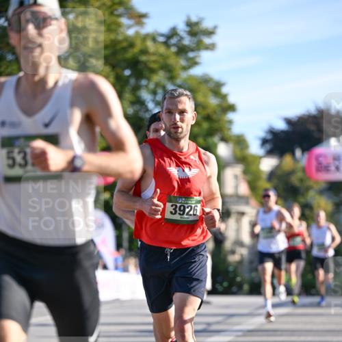 07.09.2025 - BARMER Alsterlauf Dr. Thomas Lammeyer http://msf.ph/oto/8705379 07.09.2025 09:20:31 Laufen 53, 36, 3926 meine-sportfotos.de