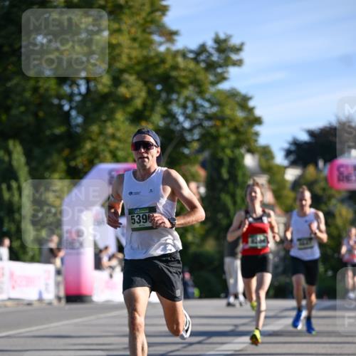 07.09.2025 - BARMER Alsterlauf Dr. Thomas Lammeyer http://msf.ph/oto/8705392 07.09.2025 09:20:34 Laufen 5390 meine-sportfotos.de
