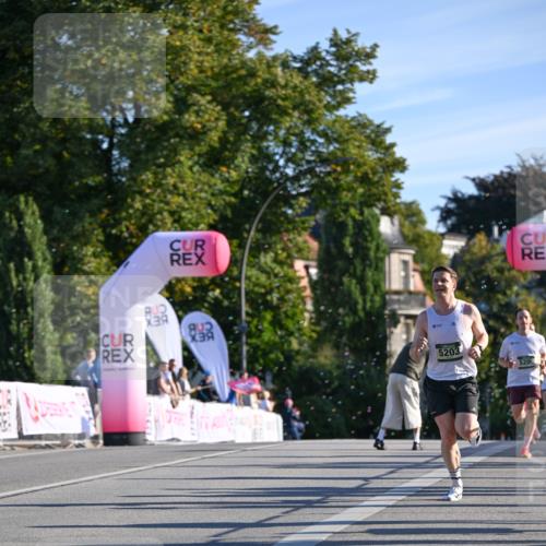 07.09.2025 - BARMER Alsterlauf Dr. Thomas Lammeyer http://msf.ph/oto/8705452 07.09.2025 09:20:45 Laufen 5203, 5206 meine-sportfotos.de