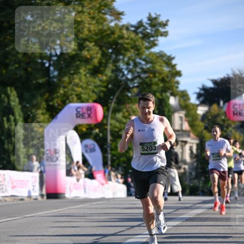 07.09.2025 - BARMER Alsterlauf Dr. Thomas Lammeyer http://msf.ph/oto/8705459 07.09.2025 09:20:47 Laufen 5203, 3206 meine-sportfotos.de