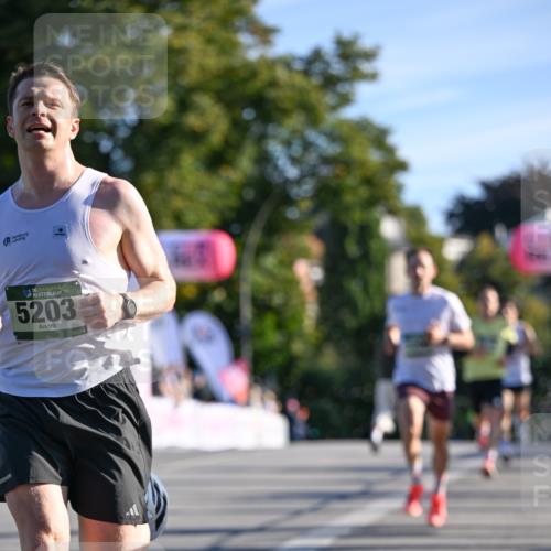07.09.2025 - BARMER Alsterlauf Dr. Thomas Lammeyer http://msf.ph/oto/8705469 07.09.2025 09:20:48 Laufen 36, 5203 meine-sportfotos.de