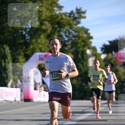 07.09.2025 - BARMER Alsterlauf Dr. Thomas Lammeyer http://msf.ph/oto/8705477 07.09.2025 09:20:50 Laufen 520, 3614 meine-sportfotos.de