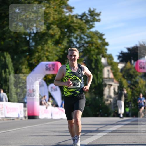 07.09.2025 - BARMER Alsterlauf Dr. Thomas Lammeyer http://msf.ph/oto/8705535 07.09.2025 09:21:02 Laufen 66 meine-sportfotos.de
