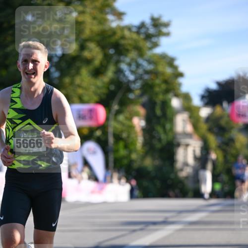 07.09.2025 - BARMER Alsterlauf Dr. Thomas Lammeyer http://msf.ph/oto/8705541 07.09.2025 09:21:03 Laufen 36, 5666 meine-sportfotos.de