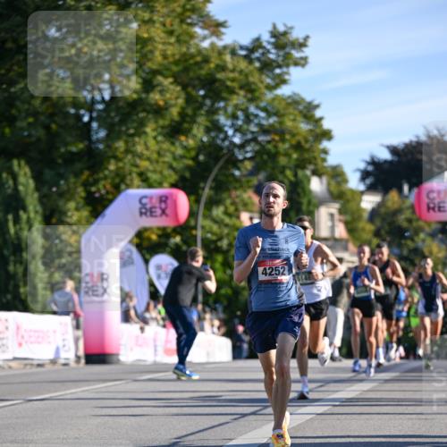 07.09.2025 - BARMER Alsterlauf Dr. Thomas Lammeyer http://msf.ph/oto/8705549 07.09.2025 09:21:10 Laufen 4252 meine-sportfotos.de