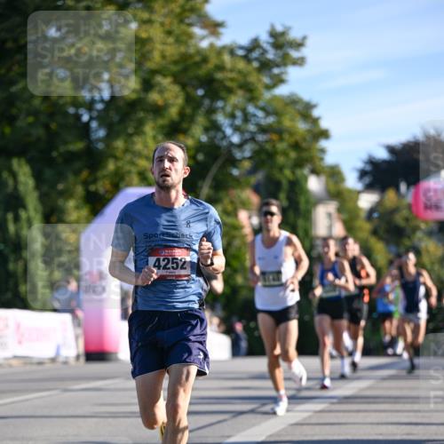 07.09.2025 - BARMER Alsterlauf Dr. Thomas Lammeyer http://msf.ph/oto/8705555 07.09.2025 09:21:11 Laufen 4252 meine-sportfotos.de