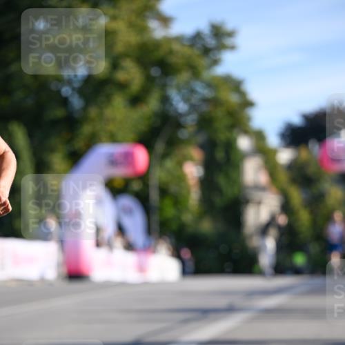 07.09.2025 - BARMER Alsterlauf Dr. Thomas Lammeyer http://msf.ph/oto/8705607 07.09.2025 09:21:18 Laufen  meine-sportfotos.de