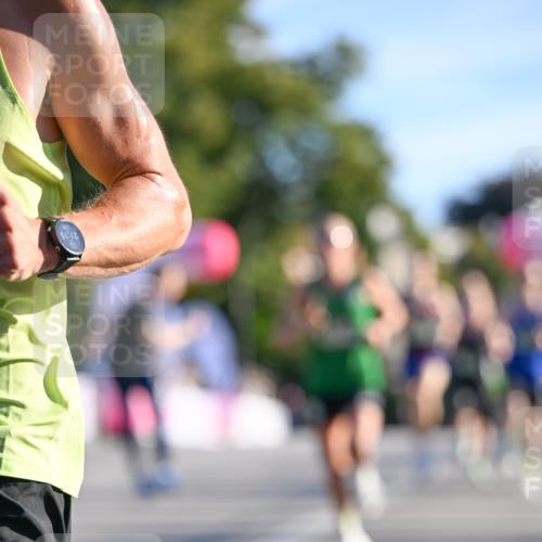 07.09.2025 - BARMER Alsterlauf Dr. Thomas Lammeyer http://msf.ph/oto/8705631 07.09.2025 09:21:27 Laufen 21, 15 meine-sportfotos.de