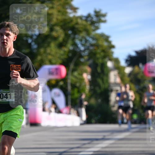 07.09.2025 - BARMER Alsterlauf Dr. Thomas Lammeyer http://msf.ph/oto/8705663 07.09.2025 09:21:32 Laufen 136, 041 meine-sportfotos.de
