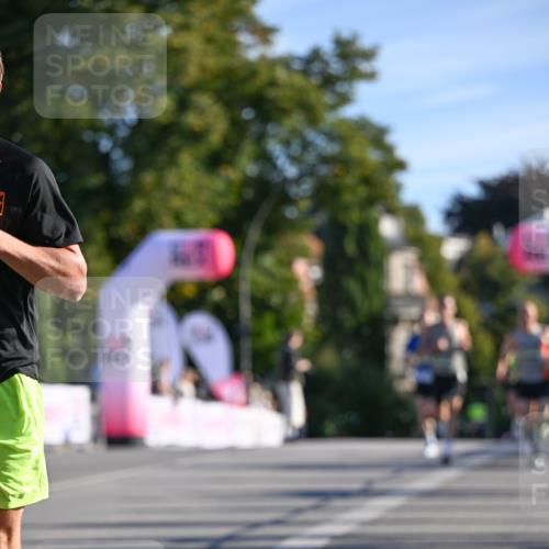 07.09.2025 - BARMER Alsterlauf Dr. Thomas Lammeyer http://msf.ph/oto/8705664 07.09.2025 09:21:32 Laufen  meine-sportfotos.de