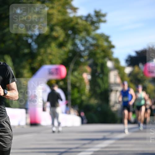 07.09.2025 - BARMER Alsterlauf Dr. Thomas Lammeyer http://msf.ph/oto/8705730 07.09.2025 09:21:46 Laufen  meine-sportfotos.de