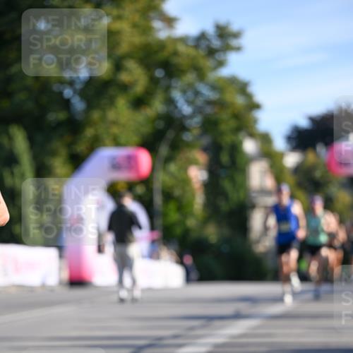 07.09.2025 - BARMER Alsterlauf Dr. Thomas Lammeyer http://msf.ph/oto/8705731 07.09.2025 09:21:46 Laufen  meine-sportfotos.de