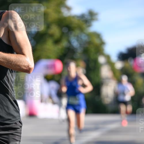 07.09.2025 - BARMER Alsterlauf Dr. Thomas Lammeyer http://msf.ph/oto/8705798 07.09.2025 09:21:58 Laufen  meine-sportfotos.de