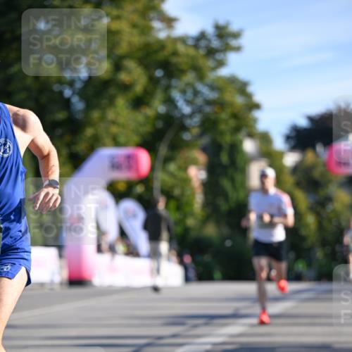 07.09.2025 - BARMER Alsterlauf Dr. Thomas Lammeyer http://msf.ph/oto/8705805 07.09.2025 09:22:00 Laufen  meine-sportfotos.de