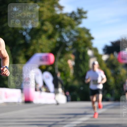 07.09.2025 - BARMER Alsterlauf Dr. Thomas Lammeyer http://msf.ph/oto/8705806 07.09.2025 09:22:00 Laufen  meine-sportfotos.de