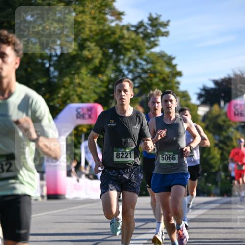 07.09.2025 - BARMER Alsterlauf Dr. Thomas Lammeyer http://msf.ph/oto/8705829 07.09.2025 09:22:08 Laufen 32, 8221, 5066, 34 meine-sportfotos.de