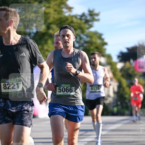 07.09.2025 - BARMER Alsterlauf Dr. Thomas Lammeyer http://msf.ph/oto/8705836 07.09.2025 09:22:09 Laufen 8221, 36, 5066 meine-sportfotos.de