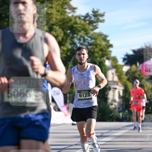07.09.2025 - BARMER Alsterlauf Dr. Thomas Lammeyer http://msf.ph/oto/8705839 07.09.2025 09:22:09 Laufen 5066, 6128 meine-sportfotos.de
