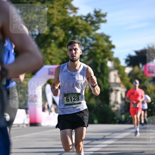 07.09.2025 - BARMER Alsterlauf Dr. Thomas Lammeyer http://msf.ph/oto/8705841 07.09.2025 09:22:10 Laufen 36, 6128 meine-sportfotos.de
