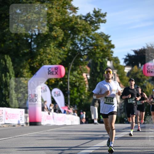 07.09.2025 - BARMER Alsterlauf Dr. Thomas Lammeyer http://msf.ph/oto/8705912 07.09.2025 09:22:31 Laufen 3754, 8128 meine-sportfotos.de