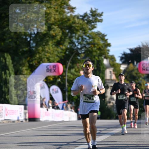 07.09.2025 - BARMER Alsterlauf Dr. Thomas Lammeyer http://msf.ph/oto/8705916 07.09.2025 09:22:32 Laufen 3754 meine-sportfotos.de