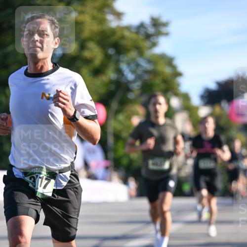 07.09.2025 - BARMER Alsterlauf Dr. Thomas Lammeyer http://msf.ph/oto/8705950 07.09.2025 09:22:38 Laufen 36, 317 meine-sportfotos.de