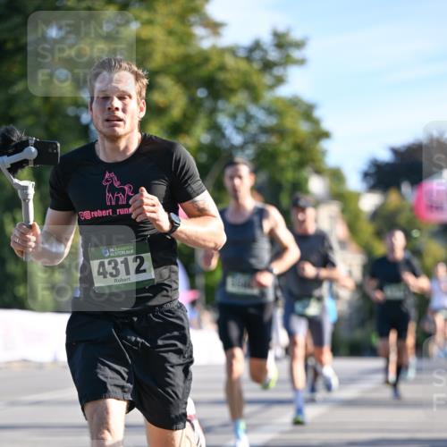 07.09.2025 - BARMER Alsterlauf Dr. Thomas Lammeyer http://msf.ph/oto/8705964 07.09.2025 09:22:41 Laufen 36, 4312 meine-sportfotos.de
