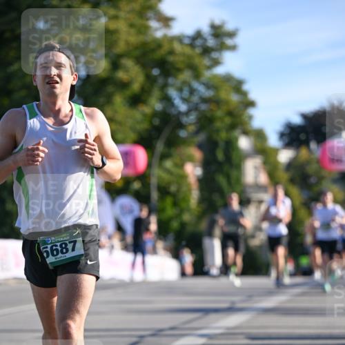 07.09.2025 - BARMER Alsterlauf Dr. Thomas Lammeyer http://msf.ph/oto/8706012 07.09.2025 09:22:48 Laufen 36, 5687 meine-sportfotos.de