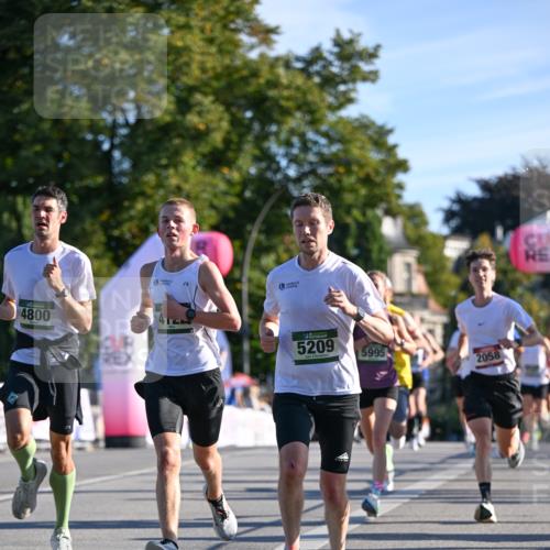 07.09.2025 - BARMER Alsterlauf Dr. Thomas Lammeyer http://msf.ph/oto/8706034 07.09.2025 09:22:52 Laufen 4800, 5209, 5995, 2058 meine-sportfotos.de