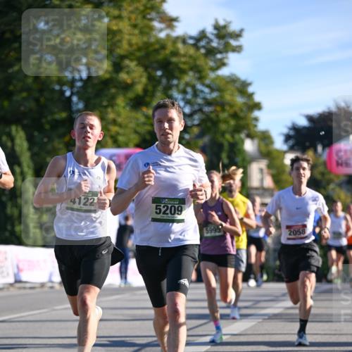 07.09.2025 - BARMER Alsterlauf Dr. Thomas Lammeyer http://msf.ph/oto/8706037 07.09.2025 09:22:53 Laufen 4122, 5209, 2058 meine-sportfotos.de