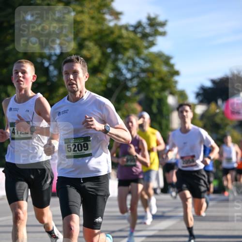 07.09.2025 - BARMER Alsterlauf Dr. Thomas Lammeyer http://msf.ph/oto/8706038 07.09.2025 09:22:53 Laufen 136, 5209, 2068 meine-sportfotos.de