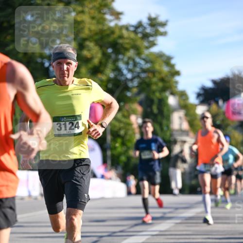 07.09.2025 - BARMER Alsterlauf Dr. Thomas Lammeyer http://msf.ph/oto/8706077 07.09.2025 09:23:00 Laufen 36, 3124 meine-sportfotos.de